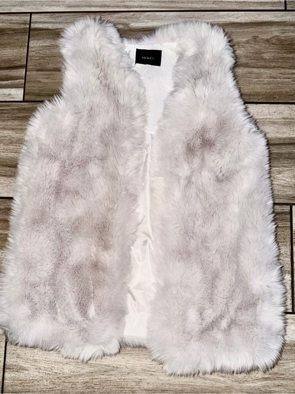 MO & Co. Oversized Fur Vest - Light Gray/Brown